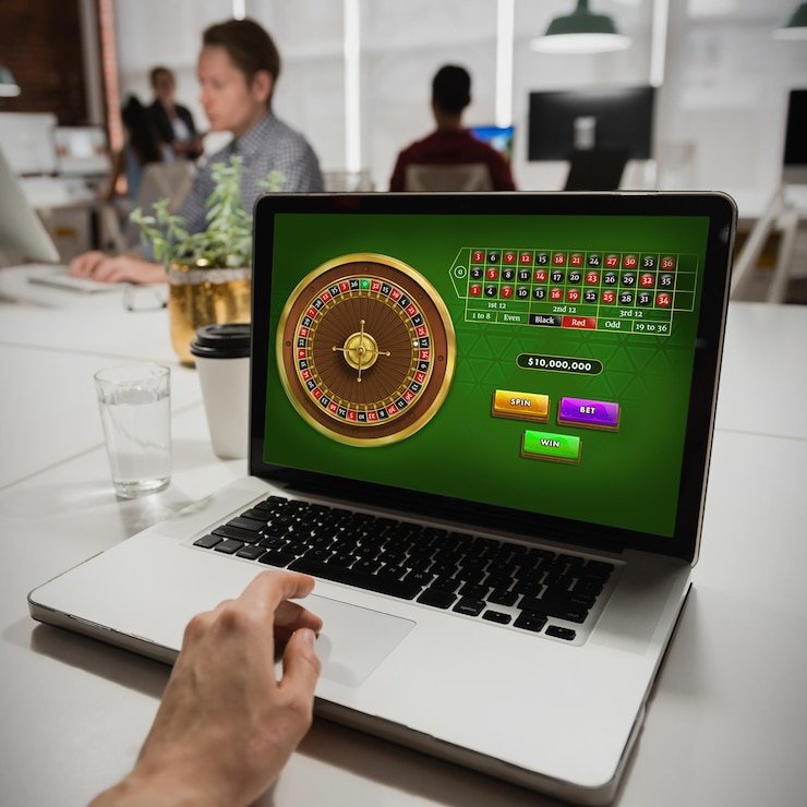 Antarmuka aplikasi grandbet88 menampilkan slot games, live dealer, dan pasar sportsbook